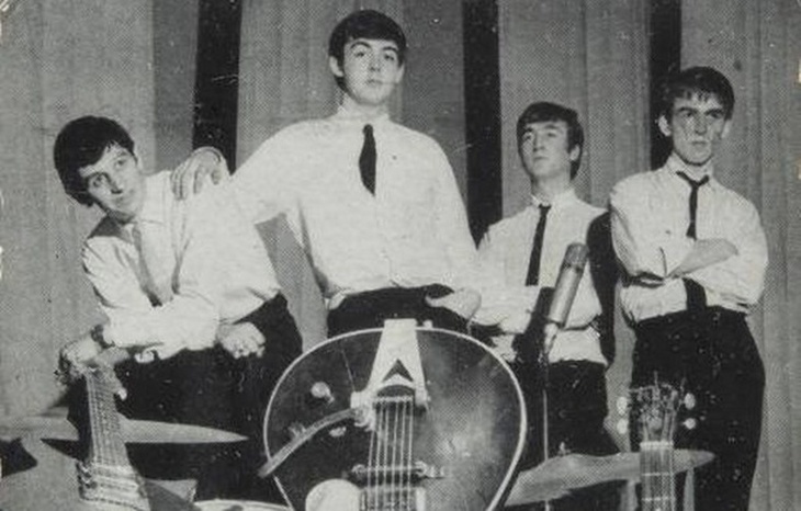 Написанный рукой Маккартни текст песни The Beatles продали за $910 тыс.