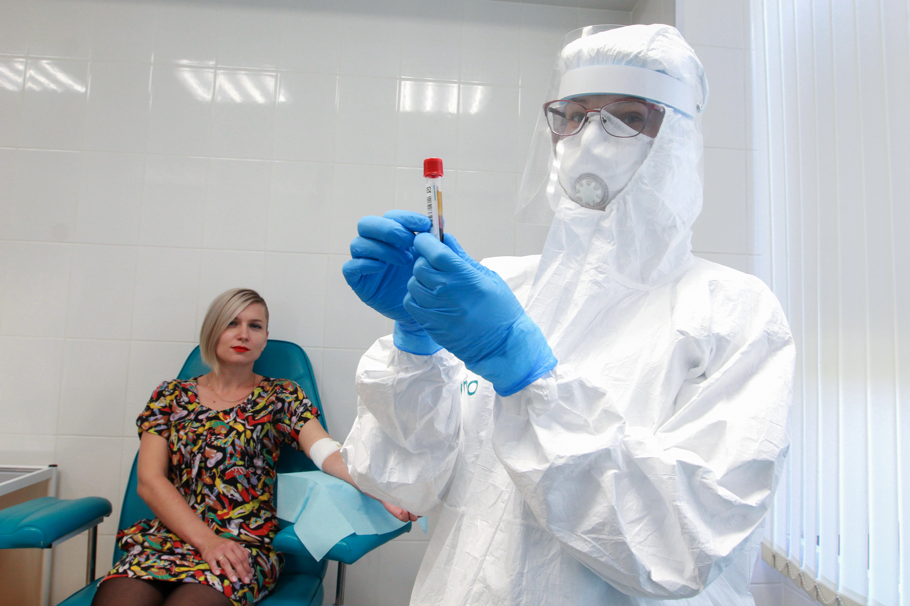 вирусолог фото. вирусолог в лаборатории. вирусолог фотографии. вирусолог профессия. вирусолог отзывы.