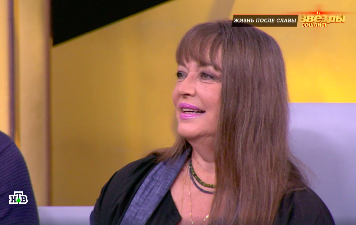 Жуынатын бөлме заттарымен жұдырықтасу