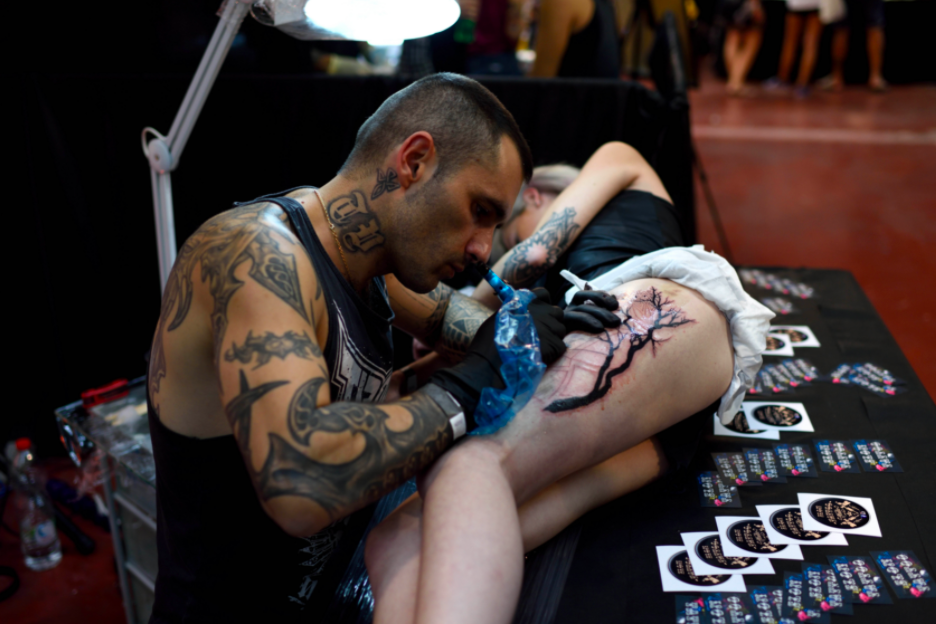 Тату на женском лобке: более фото интимных татуировок в паху