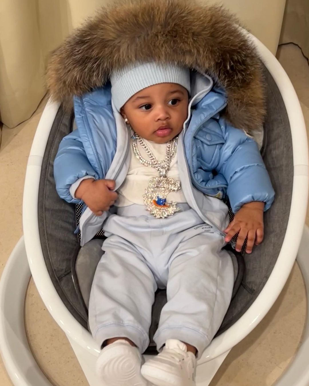Cardi B and Offset show a son's face 