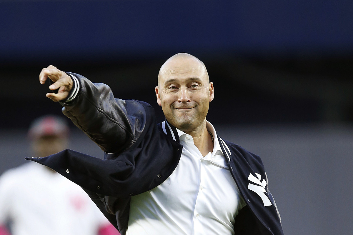 Derek Jeter, dad of 3 girls, asks for prayers on new Instagram account