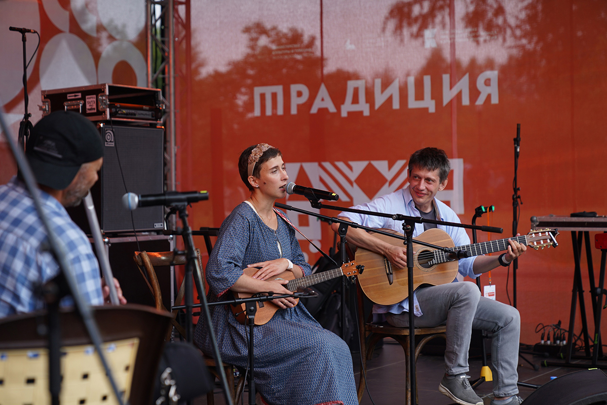 В подмосковном парке Захарово прошел литературно-музыкальный фестиваль  «Традиция»