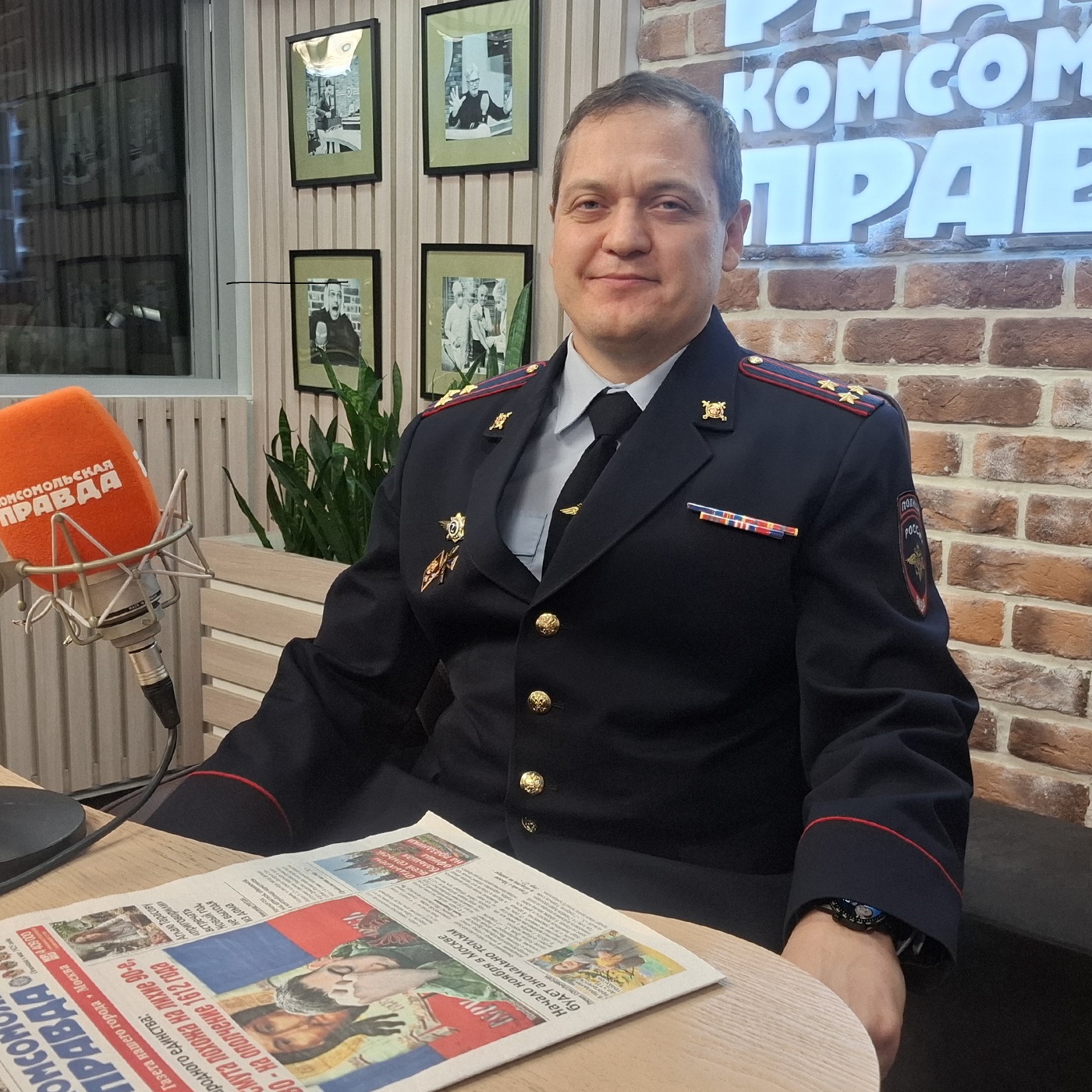 «Он как мини-министр»: как участковые помогают россиянам «Он как мини-министр»: как участковые помогают россиянам