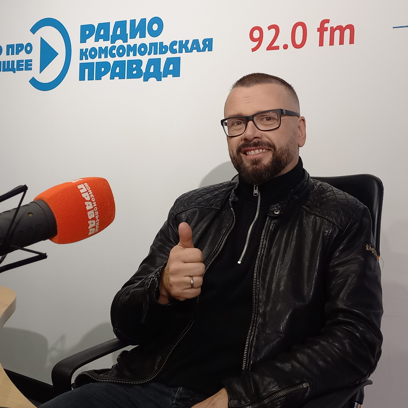 Экс-вокалист группы «Oomph!» DERO GOI — про тур от Краснодара до Владивостока, дружбу с Князем и политическое убежище в России