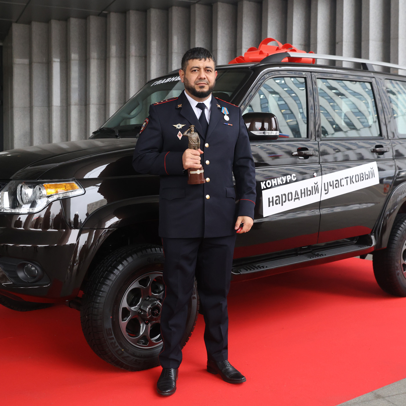 «Народный участковый - 2025» Рамзан Дадуев: Подаренная машина намного облегчит мне работу «Народный участковый - 2025» Рамзан Дадуев: Подаренная машина намного облегчит мне работу
