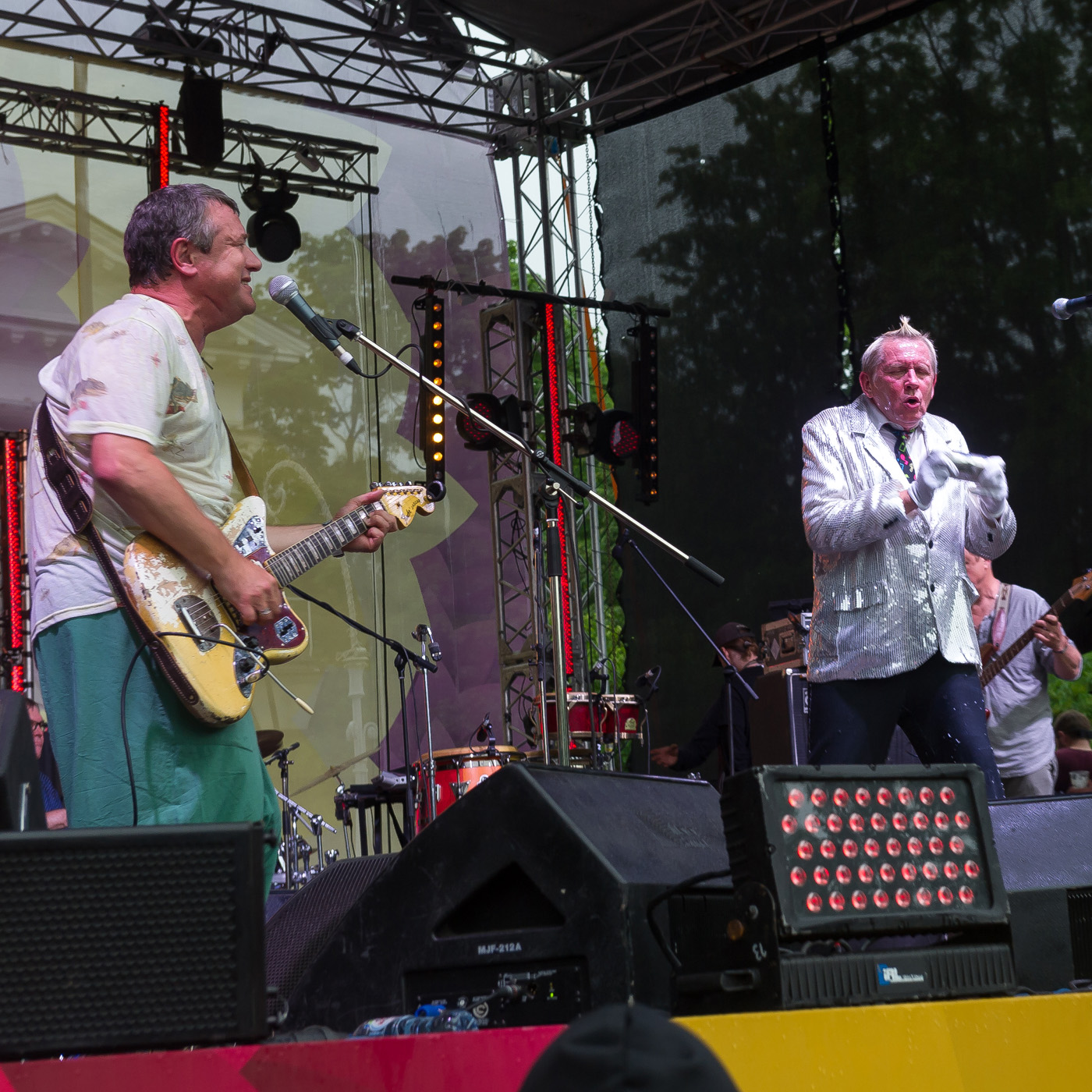 «АукцЫон» выпустили первый за 5 лет альбом с говорящим названием «Сокровище»