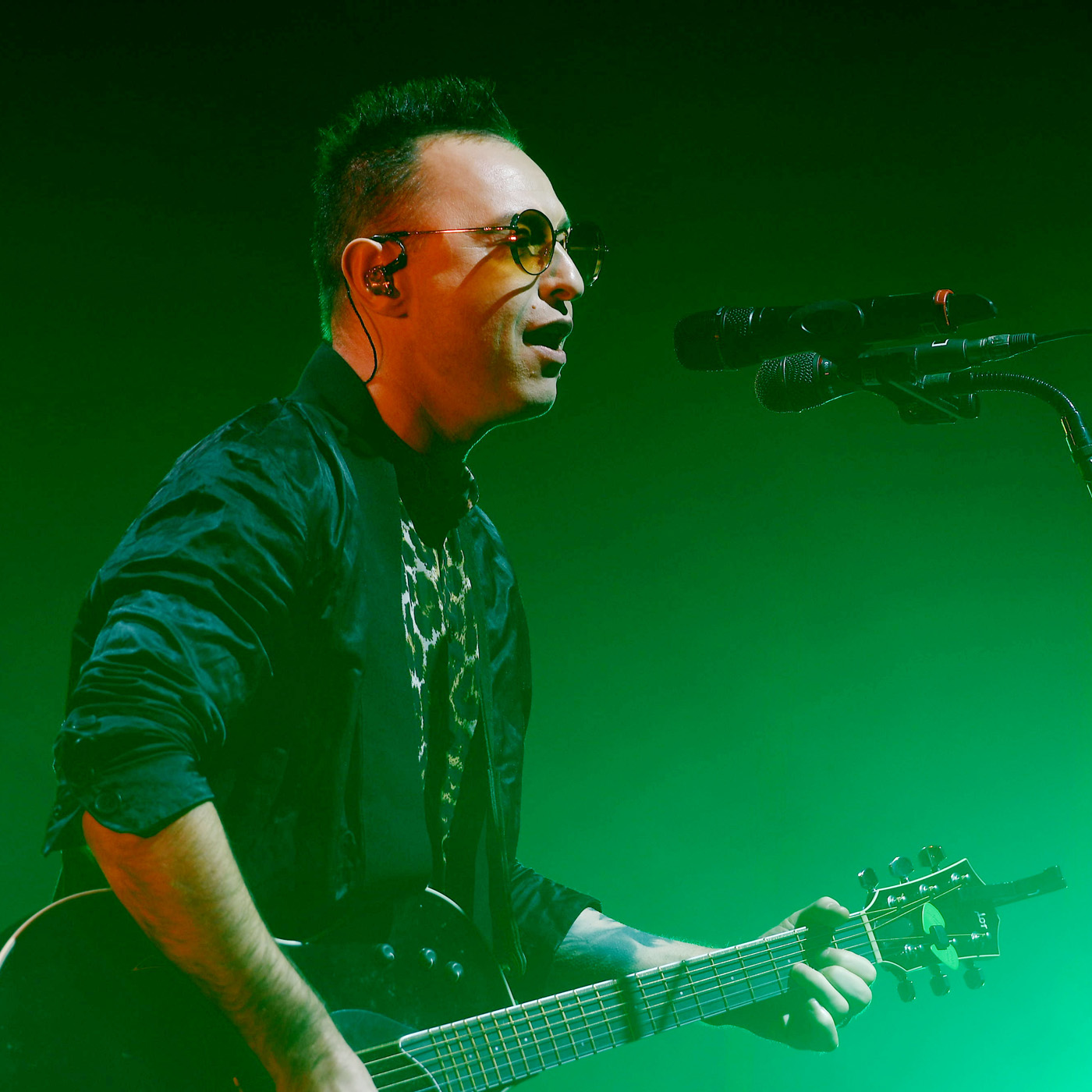 Стащили название у «Короля и Шута»: «Звери» выпустили «Акустический альбом» Стащили название у «Короля и Шута»: «Звери» выпустили «Акустический альбом»