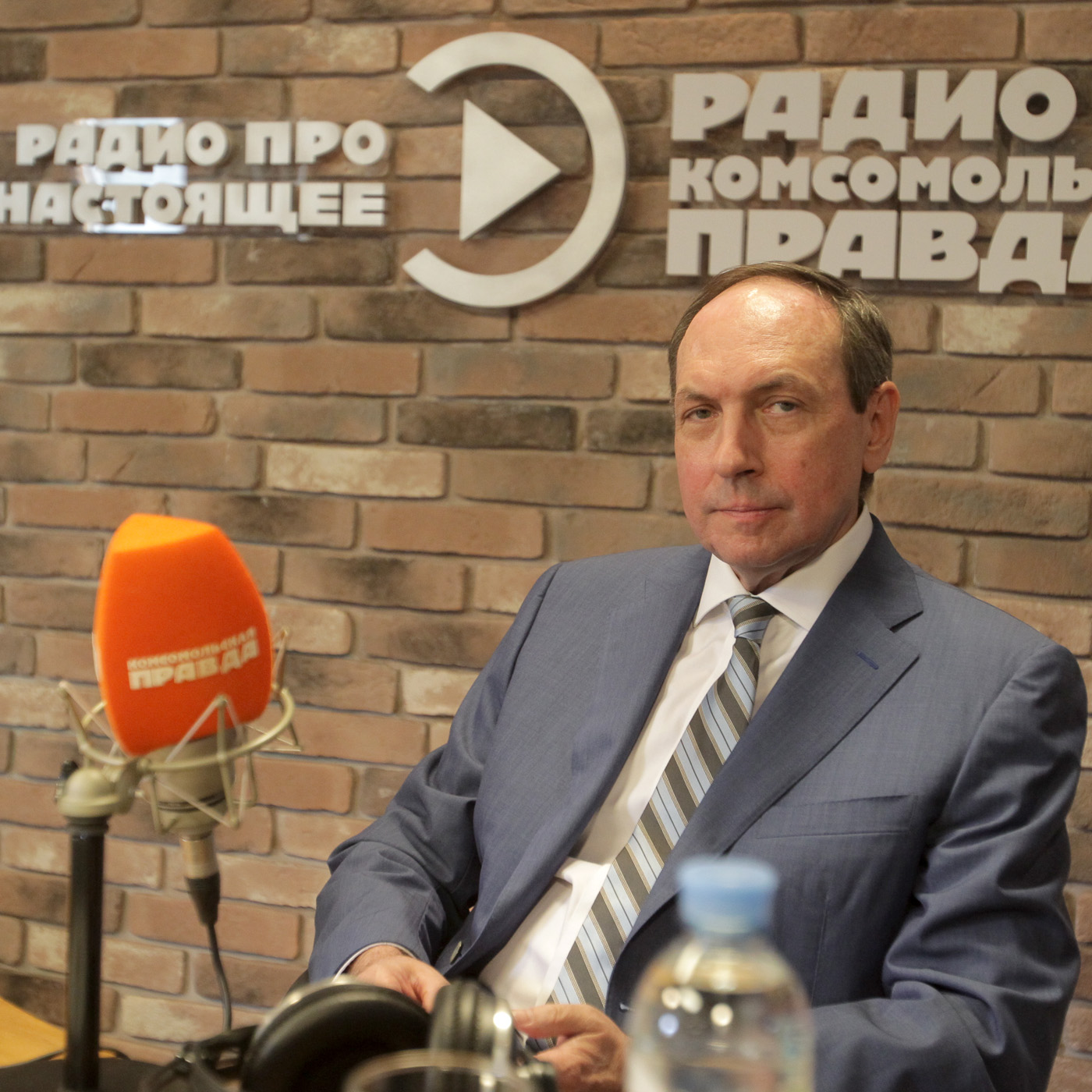 Вячеслав Никонов: Живём у посла России в США. Кормят хорошо episode artwork