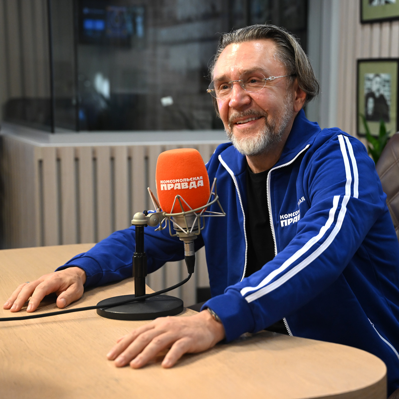 Шнур, больше не пиши: критикуем новую песню «Ленинграда «Напиши»