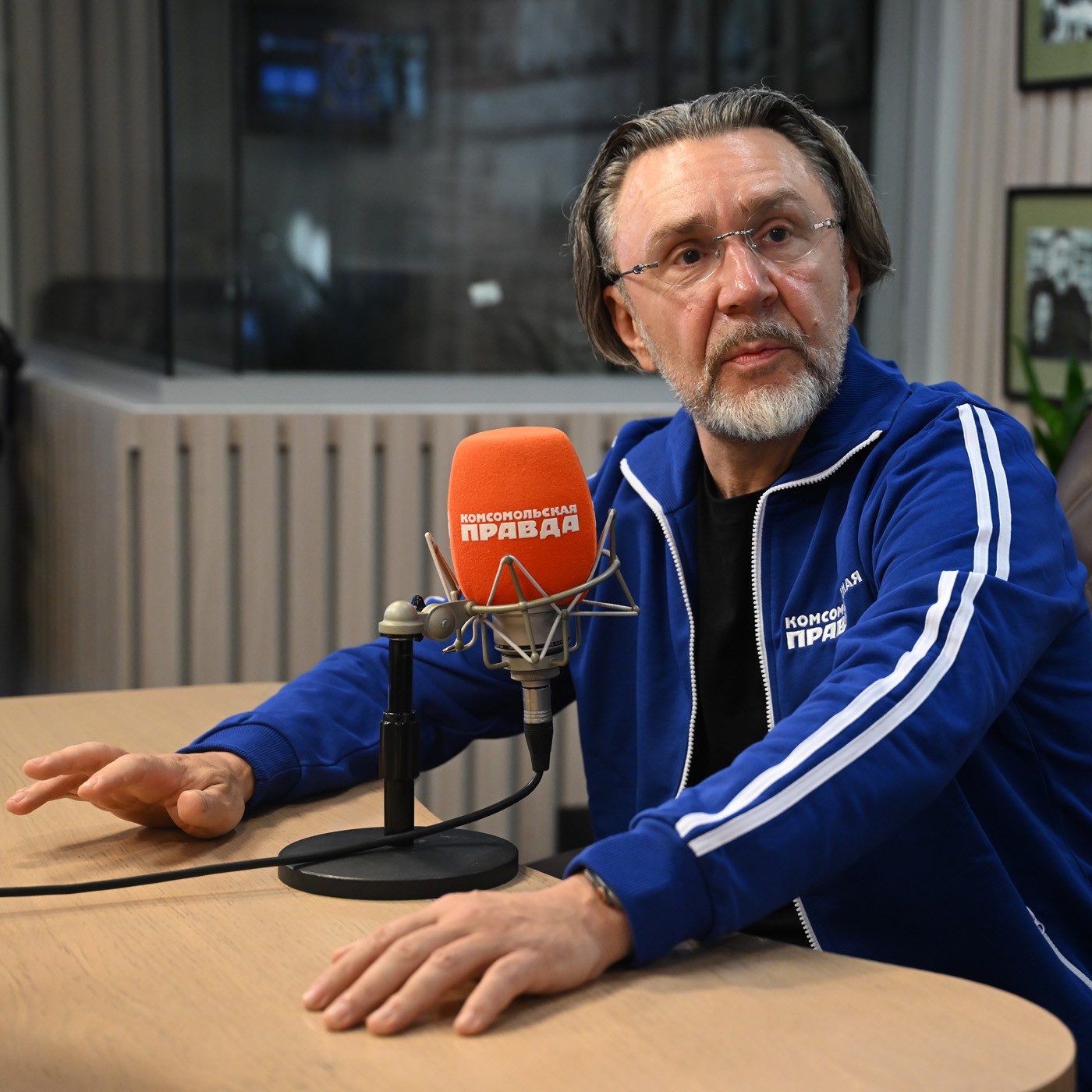 Сергей Шнуров и «Ленинград» посвятили песню Брэду Питту, который снова начал пить episode artwork