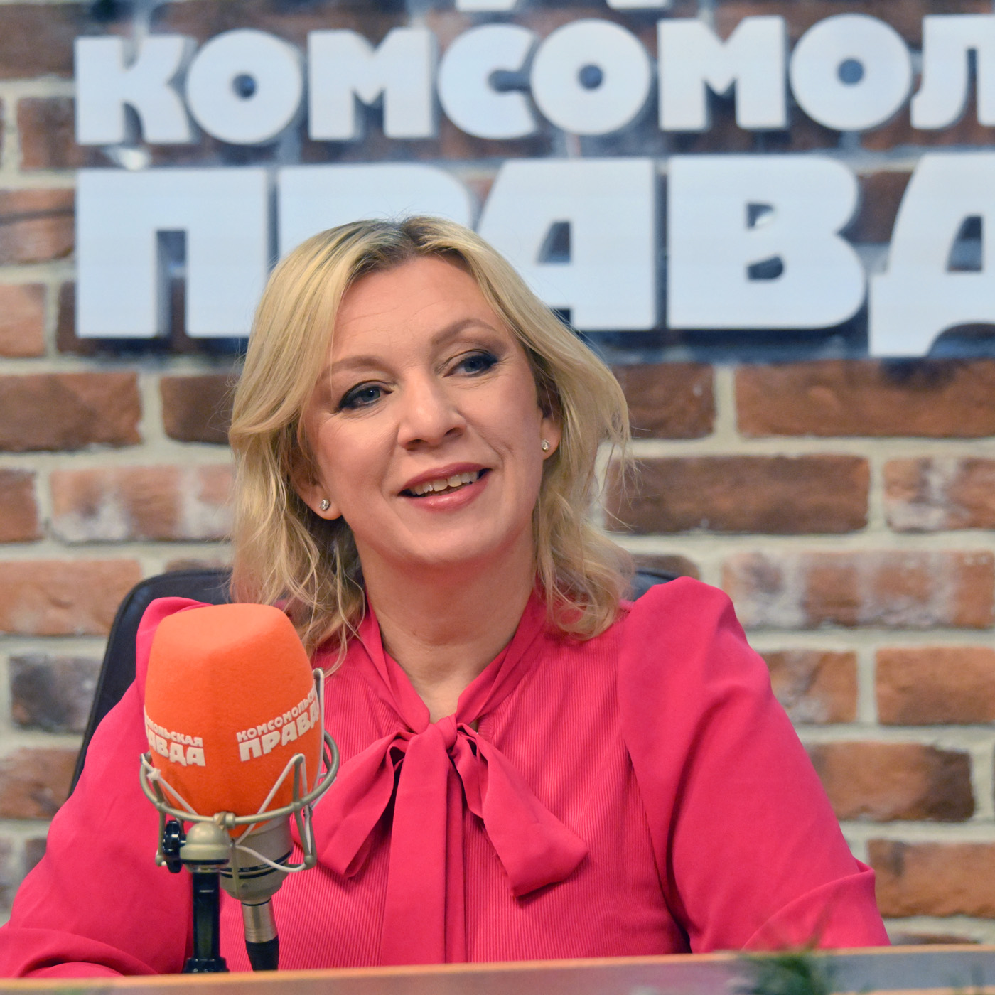 «Это про преодоление себя, своих страхов»: Мария Захарова написала новую песню «Взлетаем на грозу»