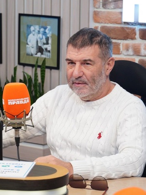 Евгений Валерьевич Гришковец, актер, режиссер, писатель, драматург