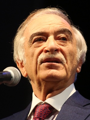 Полад Бюльбюль оглы, профессор, политический и общественный деятель, председатель комитета по культуре Милли Меджлиса