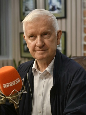 Борис Шустов