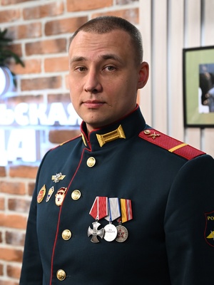 Анатолий Губарев