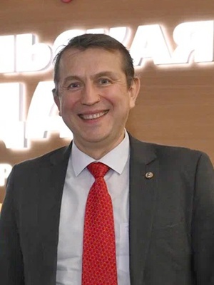 Андрей Наумов