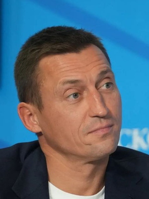 Александр Легков — олимпийский чемпион по лыжным гонкам, депутат Государственной Думы