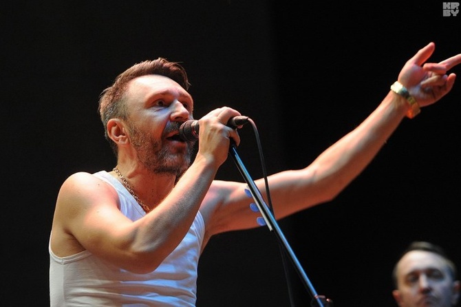 Шнуров написал шуточный стишок о проигрыше своего подопечного на шоу «Голос»