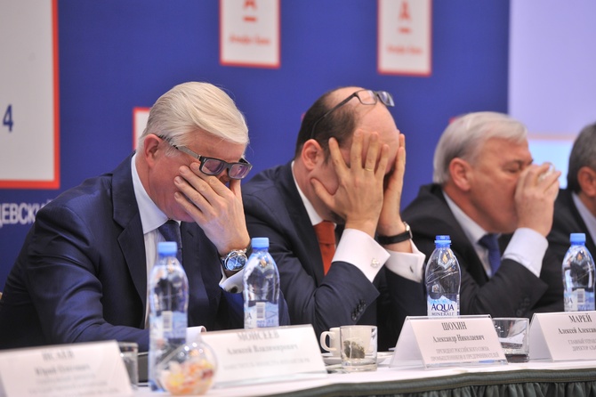 Одна нерабочая неделя стоит экономике РФ 600 млрд рублей