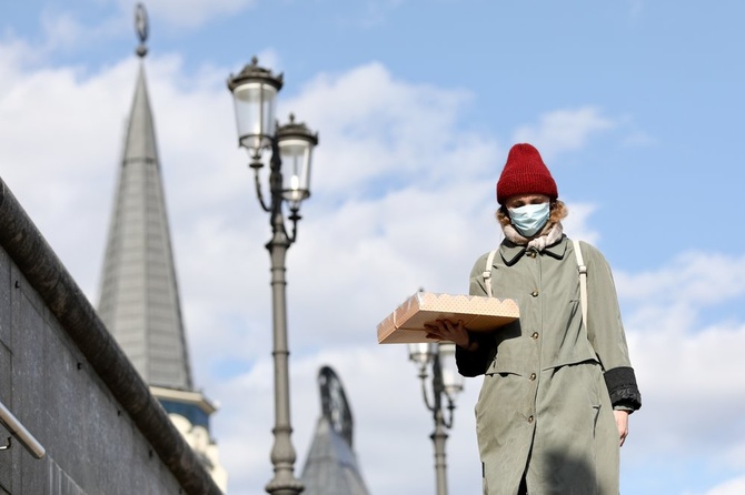 Летняя жара станет главным лекарством от COVID-19