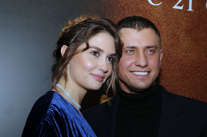 Теперь официально: Муцениеце и Прилучный развелись 