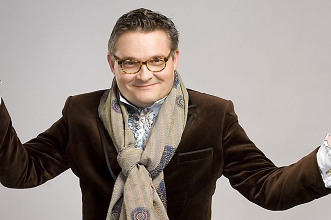 Ведущий «Модного приговора» оценил отъем каракулевых шапок у военных