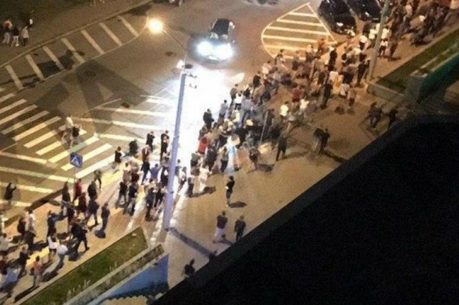 С итогами выборов перегнули палку: белорусы вышли на улицу