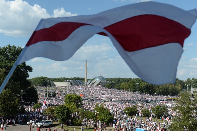 Левковский: «сторонники» Лукашенко тут же шли на митинг оппозиции