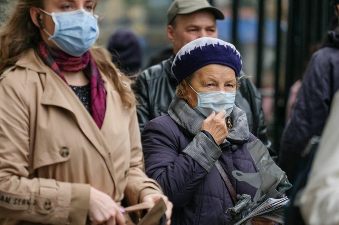 Отказ носить маски объяснили психическим расстройством