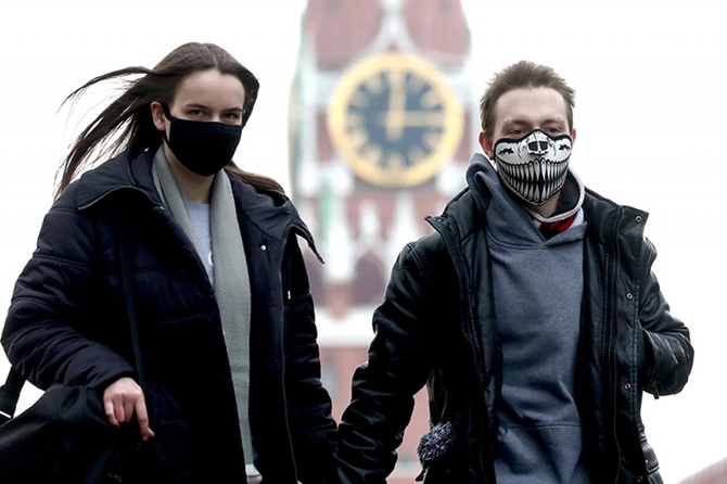 Третий взгляд: вирусолог Альтштейн разрешил спор о заразности COVID-19