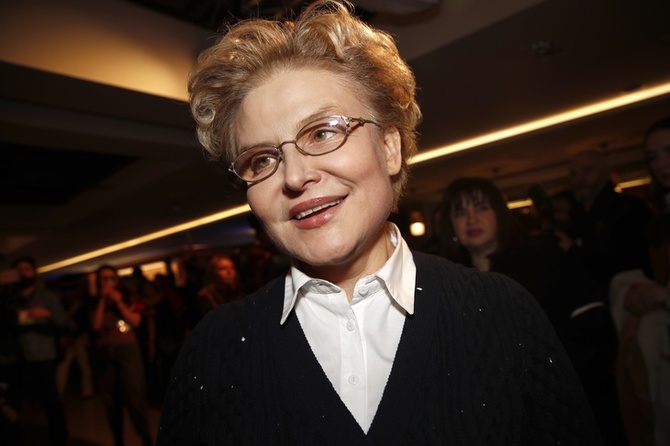 Лечиться от «ковида» можно дома: Малышева и Минздрав сошлись во мнении