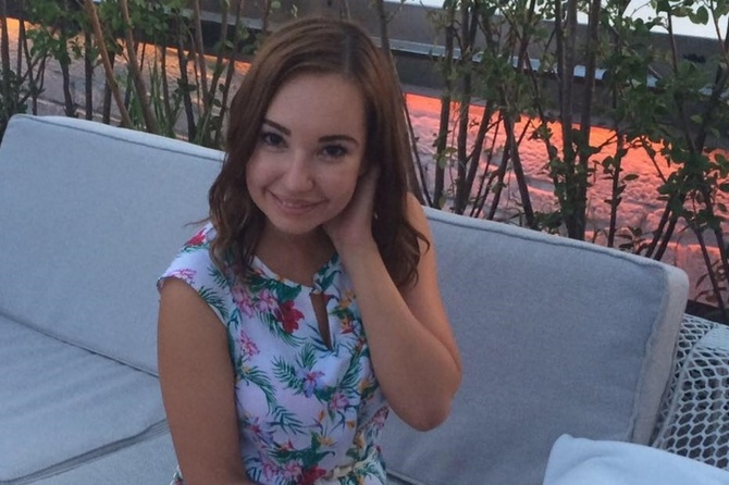 «Сдала в ломбард»: что известно о пропавших драгоценностях Конкиной 