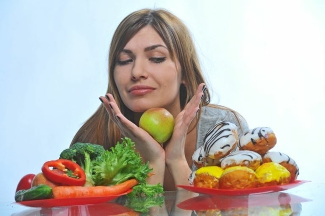 Названы два продукта, отказ от которых позволит скинуть 15 килограммов