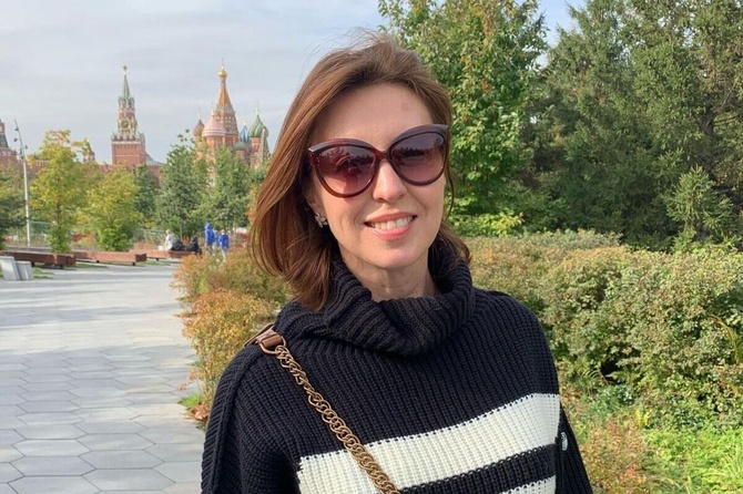 «Поделитесь секретом молодости»: 50-летняя Сенчукова поразила фанатов изменениями