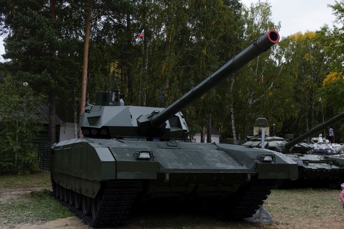 Испытаны в Сирии: в России создают боевых роботов