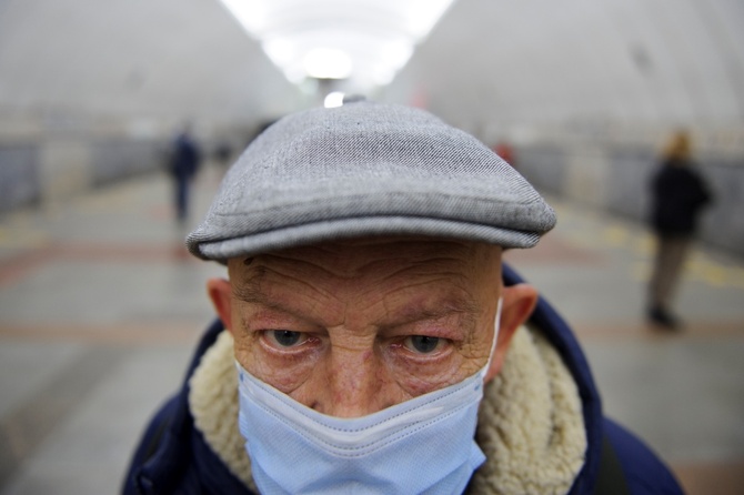 Как чахотка и рак: тяжелое течение COVID-19 может сократить продолжительность жизни