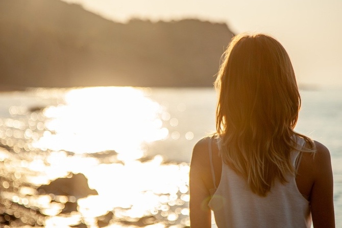 Ультрафиолет в бой: ученые доказали, что солнечный свет убивает коронавирус