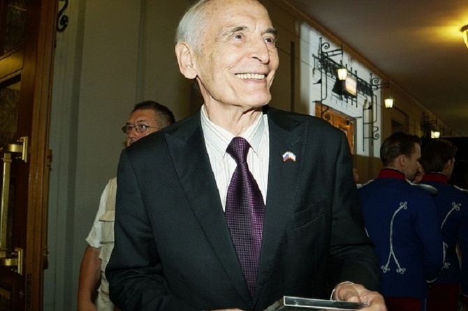 «Придется попрощаться»: все спектакли с участием Ланового снимут с репертуара театра Вахтангова