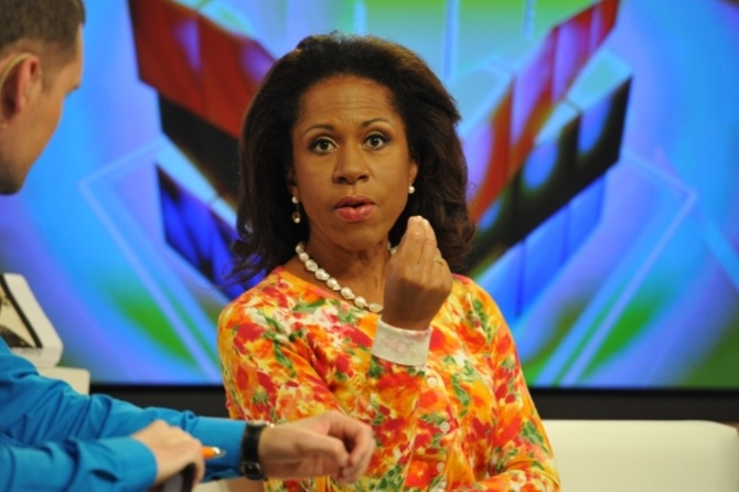 «Им там хорошо»: Елена Ханга считает, что молодежь живет в другом мире