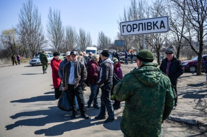 Ведущий «Первого канала» поспорил с Дианой Кади на бутылку вина из-за Донбасса