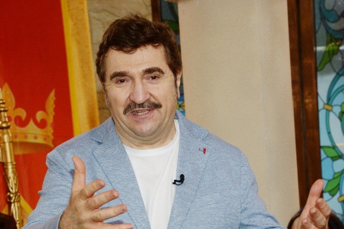 «Снимают, чтобы оборудование не простаивало»: Комиссаров дал совет руководству «Дома-2»