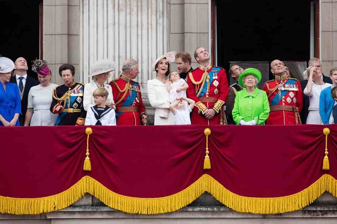 Русские корни, титулы и порядок наследования престола: разбираемся в королевской семье