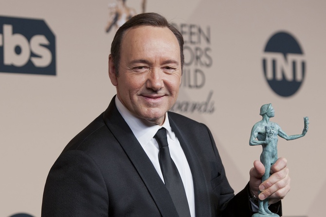 Конец карьеры, теперь точно: Кевина Спейси снова обвинили в домогательствах к коллегам