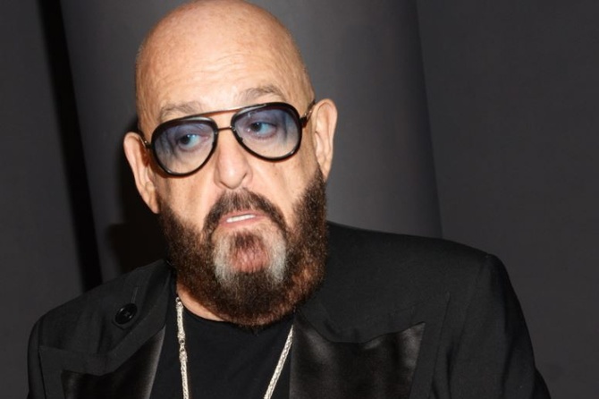 «С трудом различаю русскую речь»: Шуфутинского раздражают песни Бузовой и Моргенштерна