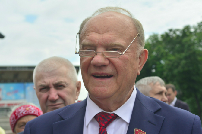 «Куда смотрит министр?»: Зюганов призвал Минкульт проверить МХАТ после спектакля с Бузовой - Vimarsana News