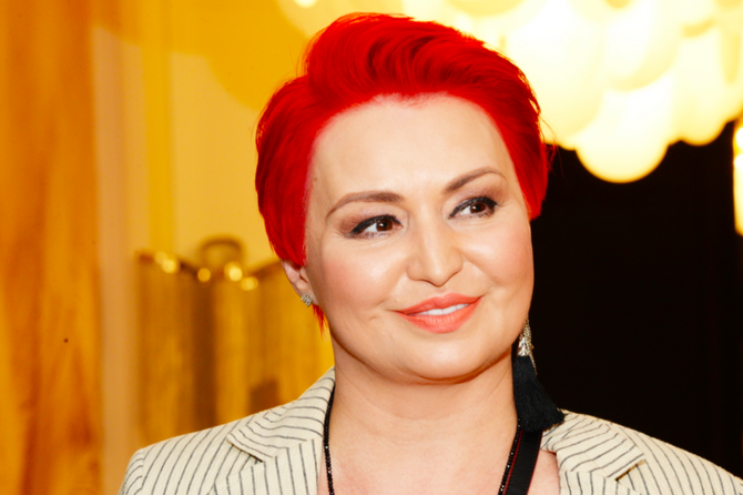 «Заговор против артистов»: Катя Лель выдвинула новую теорию происхождения коронавируса