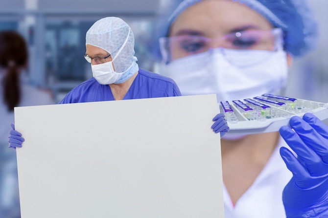 Доктор наук рассказал, почему всех привить не получится