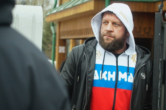 Емельяненко поддержал мнение Моргенштерна о том, что все бойцы — это коллеги по цирку