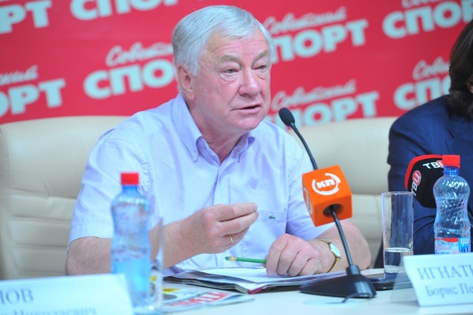 Бывший тренер сборной России дал совет Карпину перед первым матчем команды против Хорватии